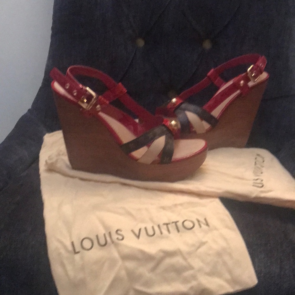 Louis Vuitton wedges 7.5 - Picture 3 of 5